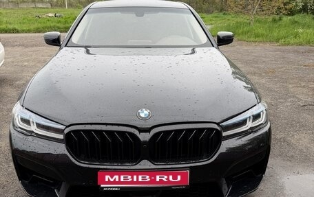 BMW 5 серия, 2018 год, 2 550 000 рублей, 2 фотография