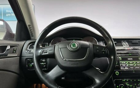 Skoda Superb III рестайлинг, 2012 год, 1 400 000 рублей, 15 фотография