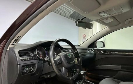 Skoda Superb III рестайлинг, 2012 год, 1 400 000 рублей, 14 фотография