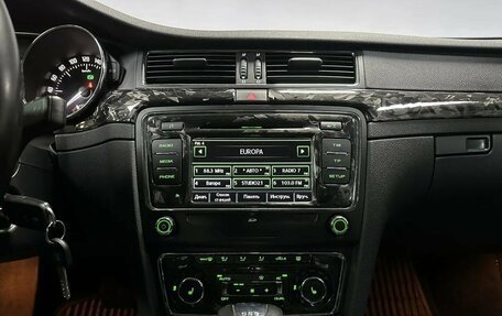 Skoda Superb III рестайлинг, 2012 год, 1 400 000 рублей, 18 фотография