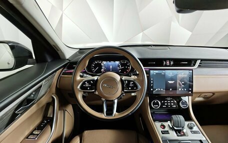 Jaguar F-Pace, 2021 год, 5 600 000 рублей, 20 фотография