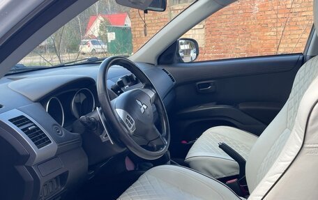 Mitsubishi Outlander III рестайлинг 3, 2010 год, 1 150 000 рублей, 8 фотография