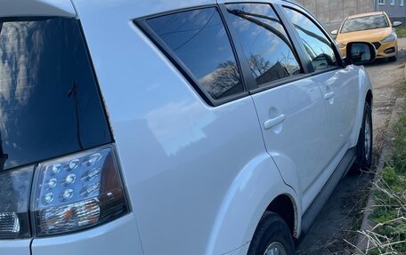 Mitsubishi Outlander III рестайлинг 3, 2010 год, 1 150 000 рублей, 3 фотография