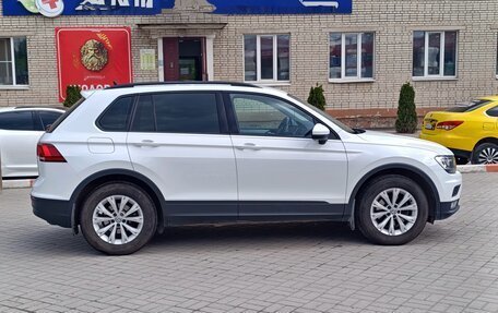 Volkswagen Tiguan II, 2020 год, 2 290 000 рублей, 4 фотография