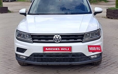 Volkswagen Tiguan II, 2020 год, 2 290 000 рублей, 2 фотография