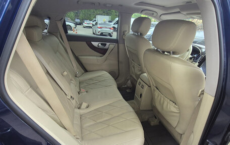 Infiniti QX70, 2014 год, 2 400 000 рублей, 20 фотография