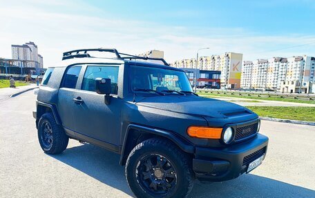 Toyota FJ Cruiser, 2007 год, 1 680 000 рублей, 2 фотография