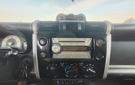 Toyota FJ Cruiser, 2007 год, 1 680 000 рублей, 13 фотография