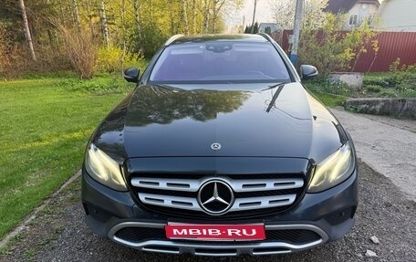Mercedes-Benz E-Класс, 2017 год, 3 495 000 рублей, 1 фотография