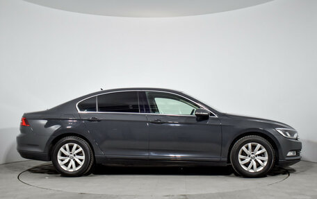 Volkswagen Passat B8 рестайлинг, 2017 год, 1 629 000 рублей, 4 фотография