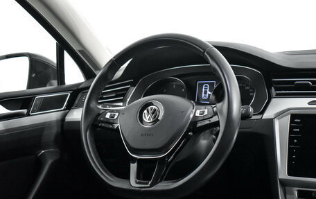 Volkswagen Passat B8 рестайлинг, 2017 год, 1 629 000 рублей, 14 фотография