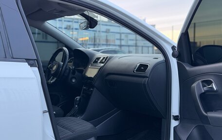 Volkswagen Polo VI (EU Market), 2016 год, 1 350 000 рублей, 6 фотография