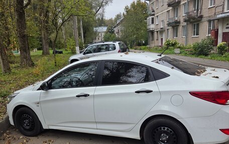 Hyundai Solaris II рестайлинг, 2015 год, 920 000 рублей, 3 фотография