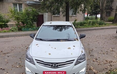 Hyundai Solaris II рестайлинг, 2015 год, 920 000 рублей, 4 фотография