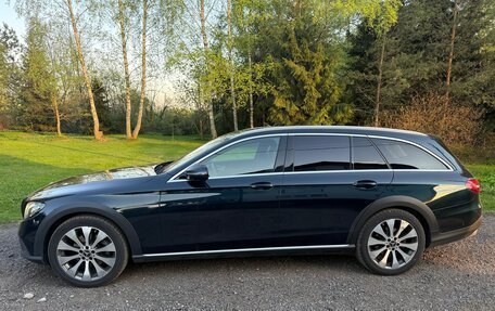 Mercedes-Benz E-Класс, 2017 год, 3 495 000 рублей, 4 фотография