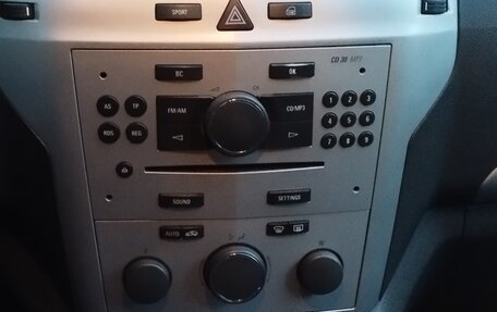 Opel Zafira B, 2012 год, 700 000 рублей, 6 фотография