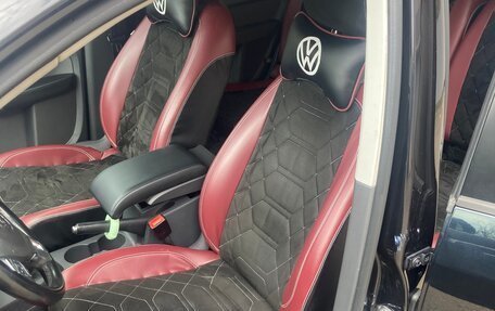 Volkswagen Touran III, 2012 год, 1 099 000 рублей, 4 фотография