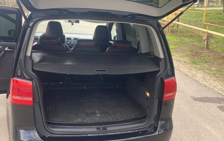 Volkswagen Touran III, 2012 год, 1 099 000 рублей, 9 фотография