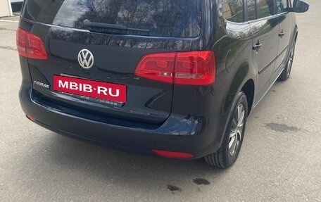 Volkswagen Touran III, 2012 год, 1 099 000 рублей, 13 фотография