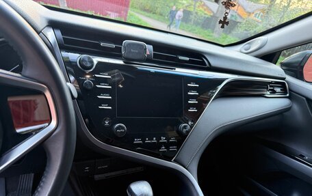 Toyota Camry, 2019 год, 3 100 000 рублей, 11 фотография