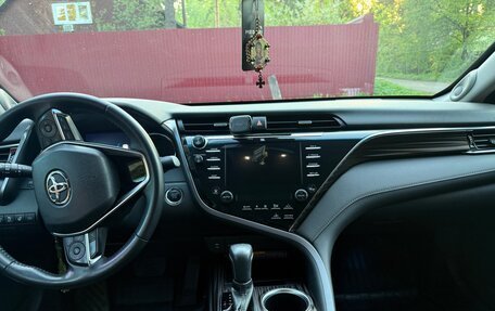 Toyota Camry, 2019 год, 3 100 000 рублей, 9 фотография