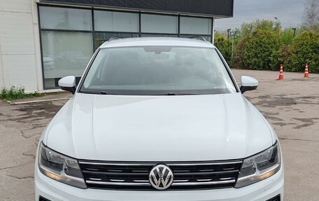 Volkswagen Tiguan II, 2017 год, 1 839 000 рублей, 5 фотография