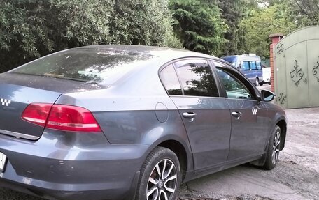 Volkswagen Passat B7, 2011 год, 900 000 рублей, 4 фотография