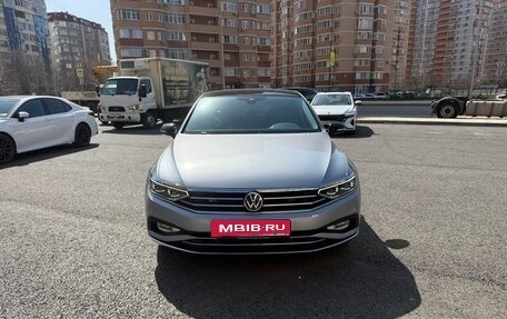 Volkswagen Passat B8 рестайлинг, 2020 год, 3 990 000 рублей, 4 фотография