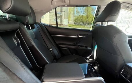 Toyota Camry, 2019 год, 2 785 000 рублей, 3 фотография