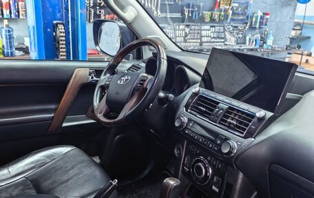 Toyota Land Cruiser Prado 150 рестайлинг 2, 2016 год, 5 900 000 рублей, 5 фотография