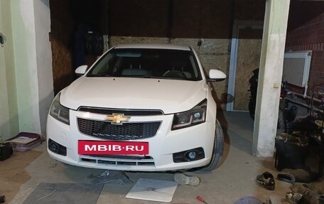 Chevrolet Cruze II, 2012 год, 700 000 рублей, 2 фотография