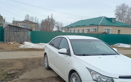 Chevrolet Cruze II, 2012 год, 700 000 рублей, 4 фотография