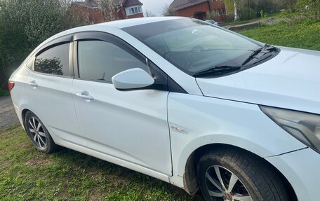 Hyundai Solaris II рестайлинг, 2016 год, 650 000 рублей, 3 фотография