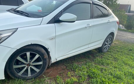 Hyundai Solaris II рестайлинг, 2016 год, 650 000 рублей, 2 фотография