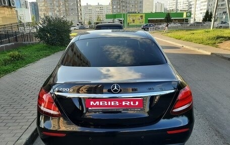 Mercedes-Benz E-Класс, 2019 год, 3 150 000 рублей, 8 фотография