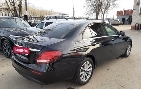 Mercedes-Benz E-Класс, 2019 год, 3 150 000 рублей, 12 фотография