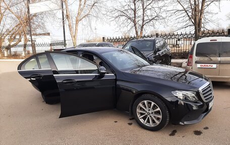 Mercedes-Benz E-Класс, 2019 год, 3 150 000 рублей, 20 фотография
