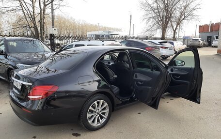 Mercedes-Benz E-Класс, 2019 год, 3 150 000 рублей, 21 фотография