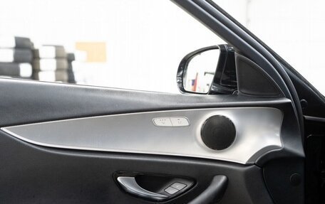 Mercedes-Benz E-Класс, 2019 год, 3 150 000 рублей, 27 фотография