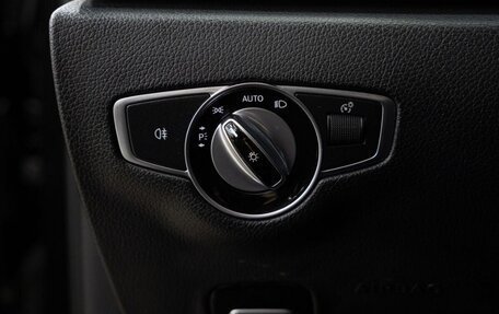Mercedes-Benz E-Класс, 2019 год, 3 150 000 рублей, 25 фотография