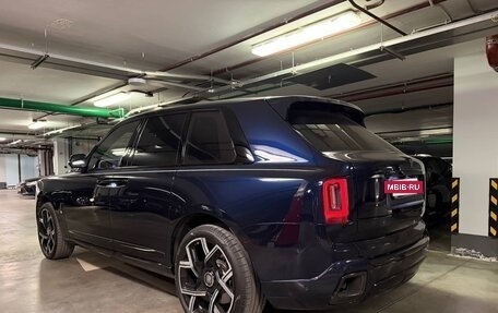 Rolls-Royce Cullinan, 2025 год, 72 000 000 рублей, 9 фотография