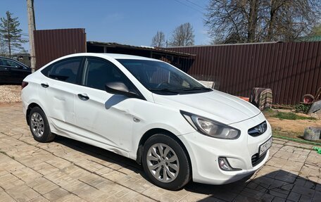 Hyundai Solaris II рестайлинг, 2013 год, 410 000 рублей, 5 фотография