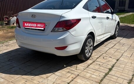 Hyundai Solaris II рестайлинг, 2013 год, 410 000 рублей, 4 фотография