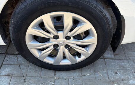 Hyundai Solaris II рестайлинг, 2013 год, 410 000 рублей, 16 фотография