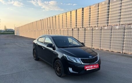 KIA Rio III рестайлинг, 2013 год, 800 000 рублей, 2 фотография
