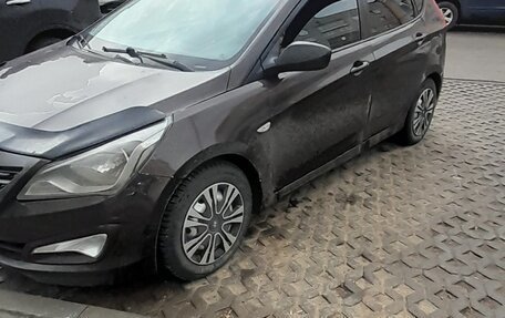 Hyundai Solaris II рестайлинг, 2015 год, 480 000 рублей, 5 фотография