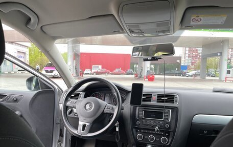 Volkswagen Jetta VI, 2013 год, 890 000 рублей, 10 фотография