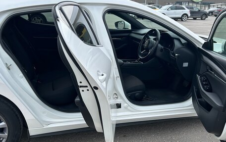 Mazda 3, 2020 год, 1 850 000 рублей, 18 фотография