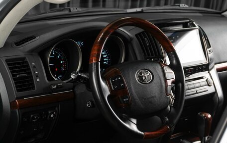Toyota Land Cruiser 200, 2007 год, 2 849 000 рублей, 21 фотография