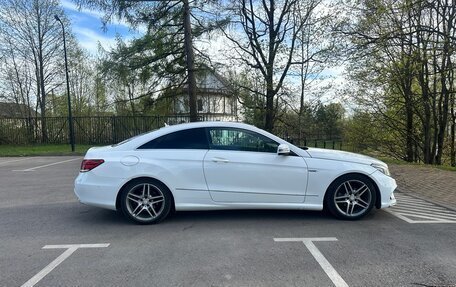 Mercedes-Benz E-Класс, 2013 год, 1 675 000 рублей, 8 фотография